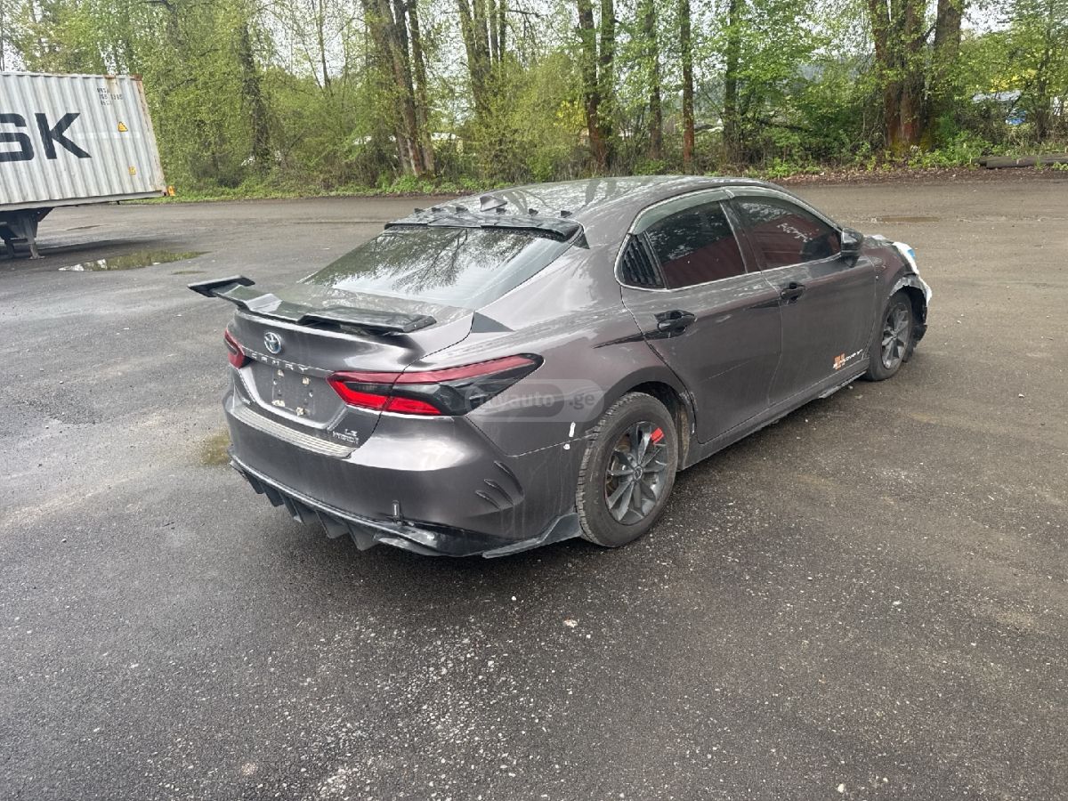 Toyota Camry - фото 5