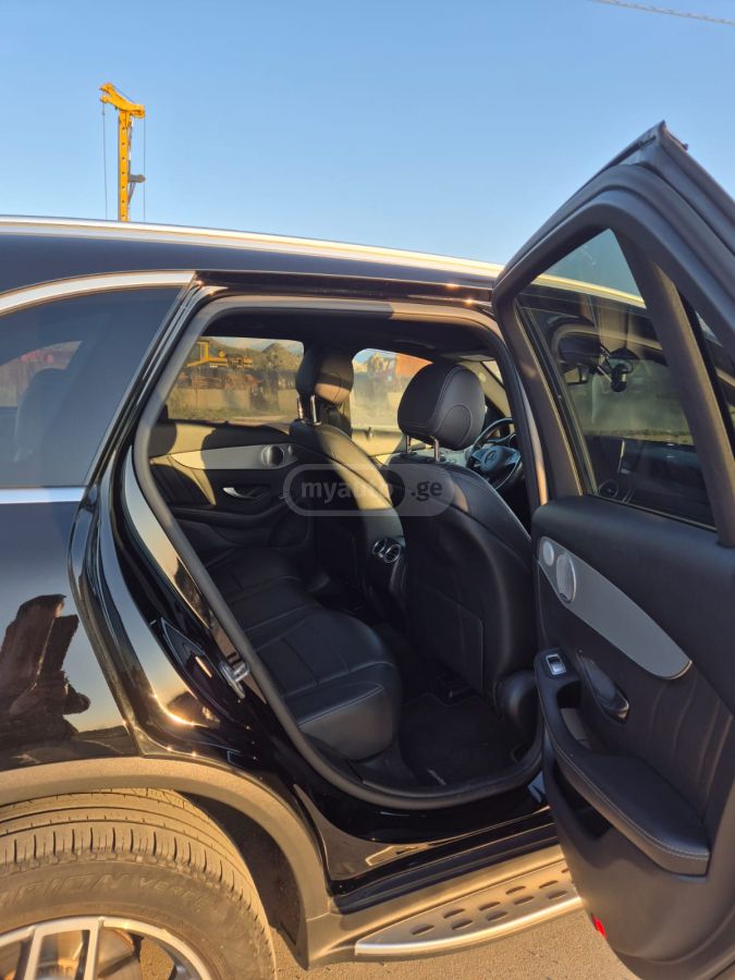 Mercedes-Benz GLC 300 - фото 5