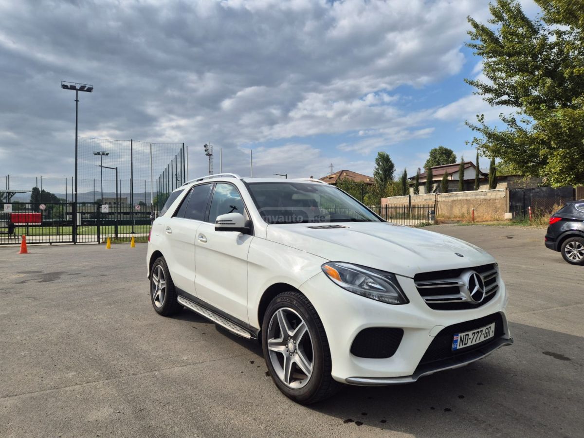 Mercedes-Benz GLE 350 - фото 1