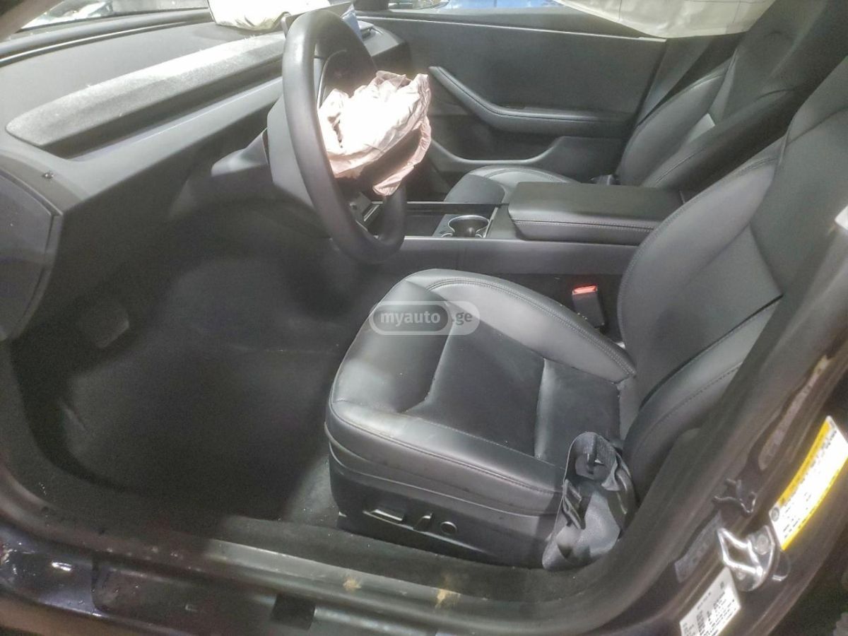 Tesla Model 3 2025 — миниатюра 3