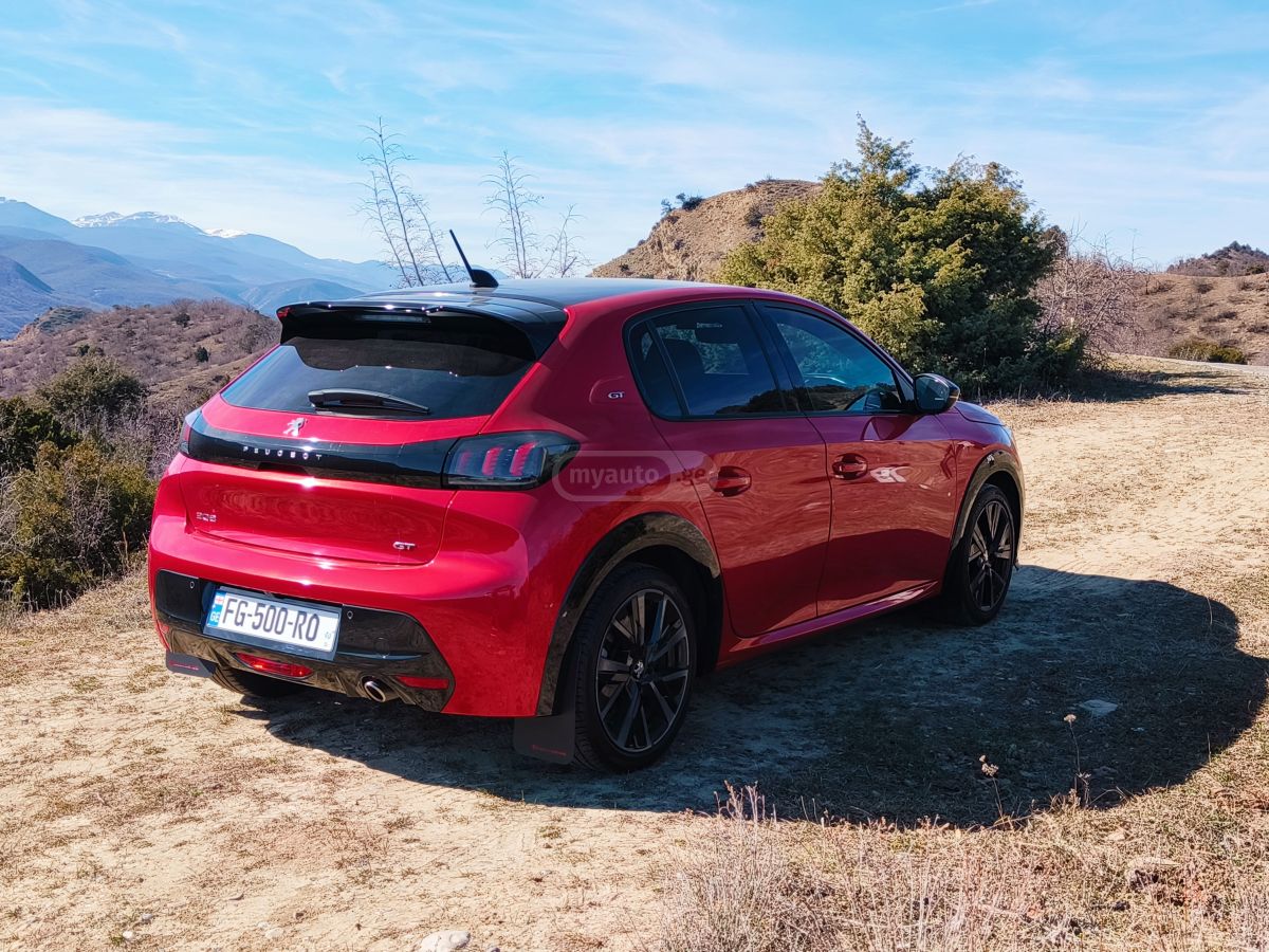 Peugeot 208 - фото 5