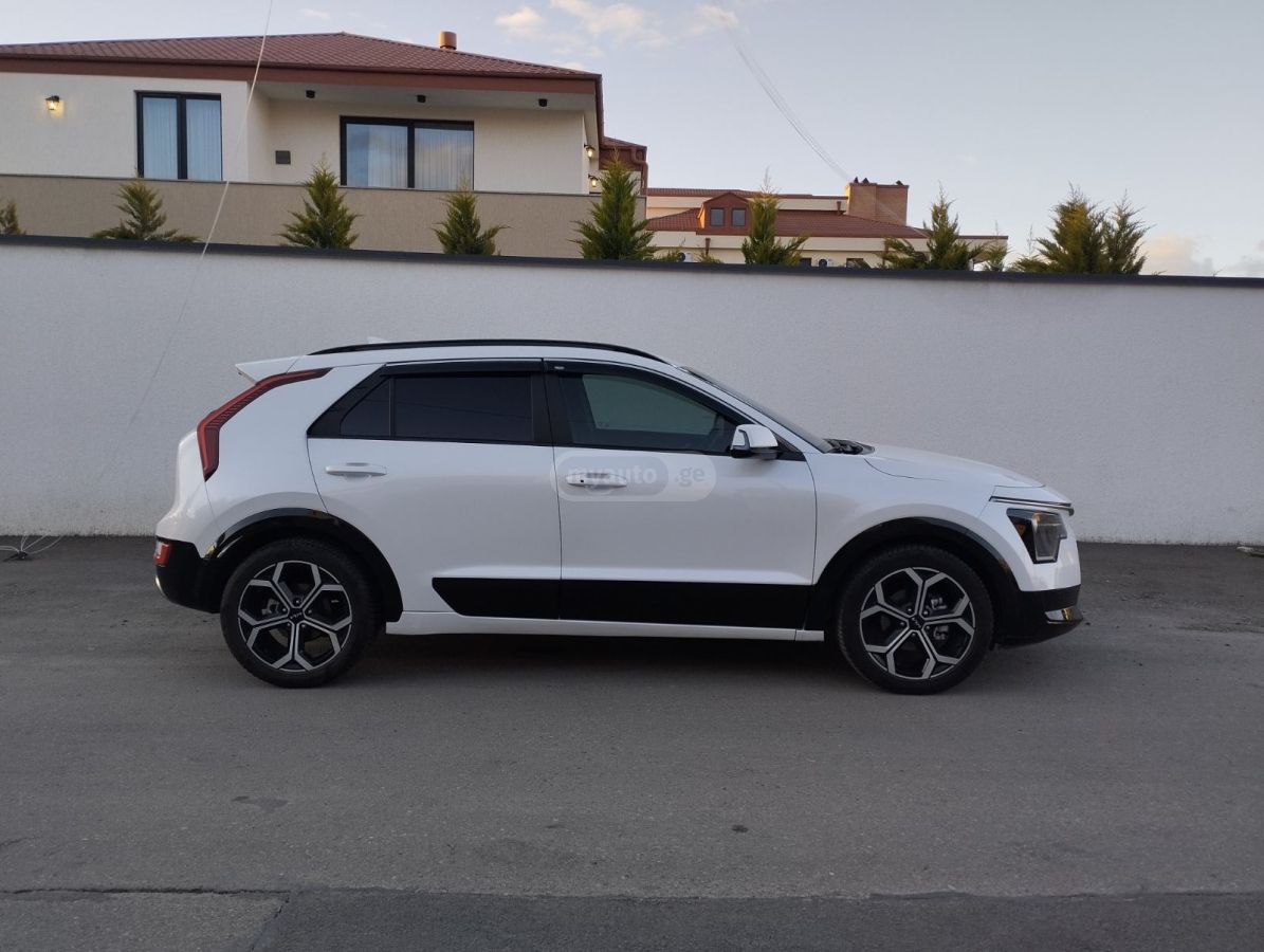 Kia Niro - фото 1