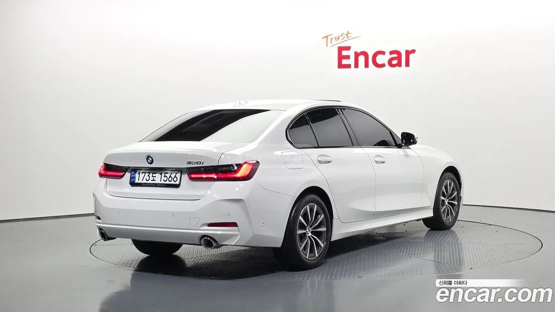 BMW 340 2023 — миниатюра 2