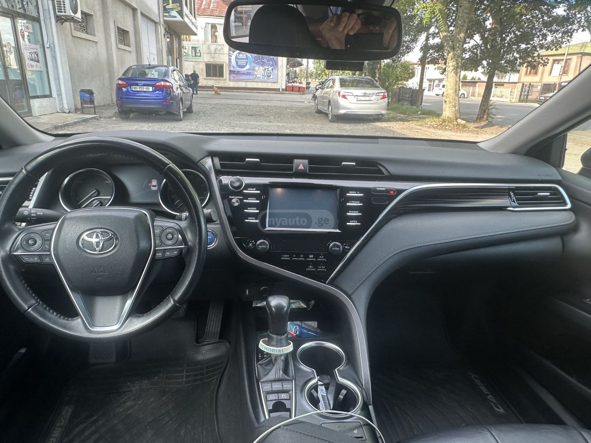 Toyota Camry - фото 10