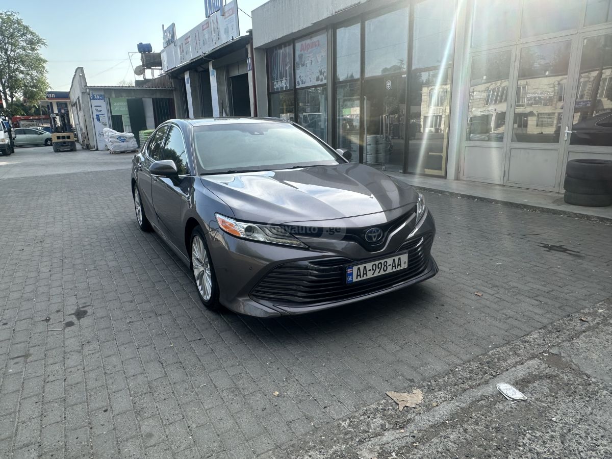 Toyota Camry - фото 3