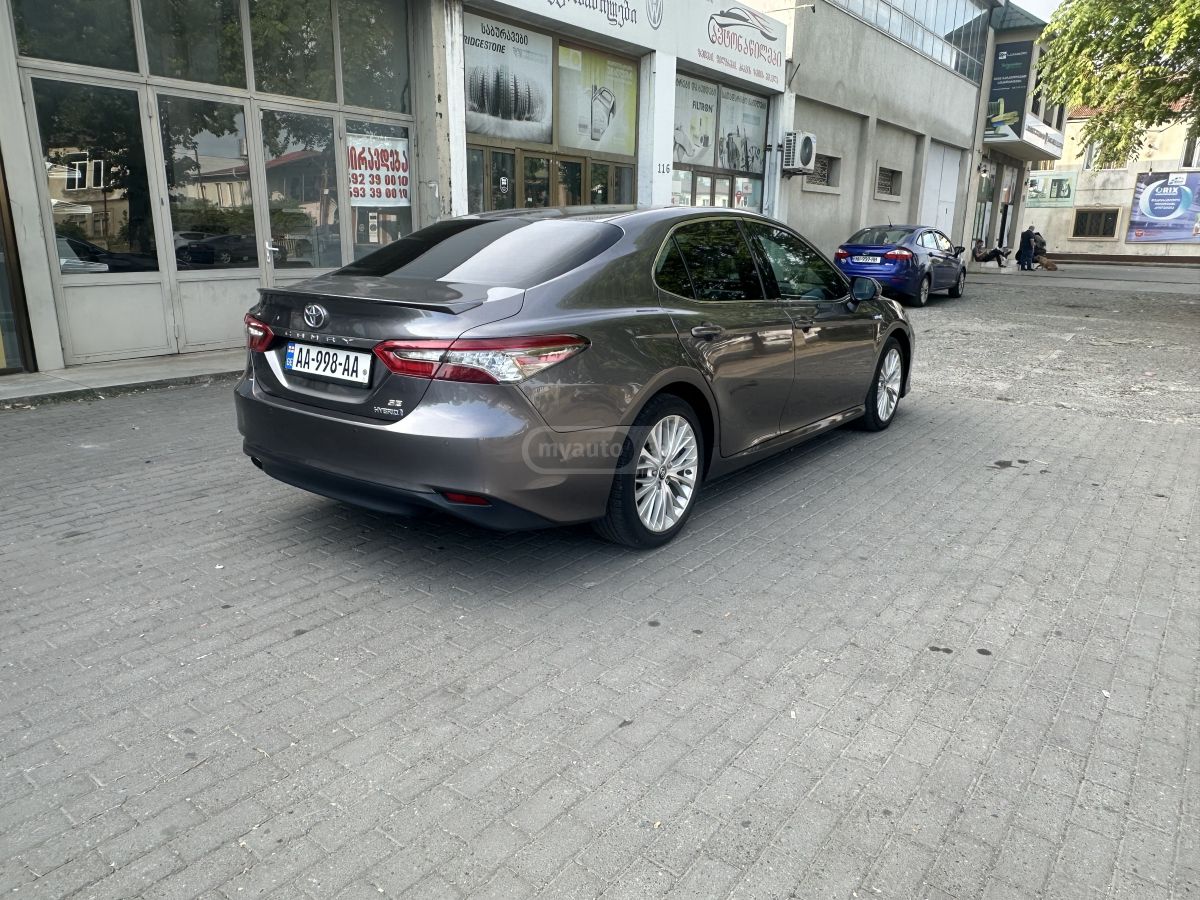 Toyota Camry - фото 6