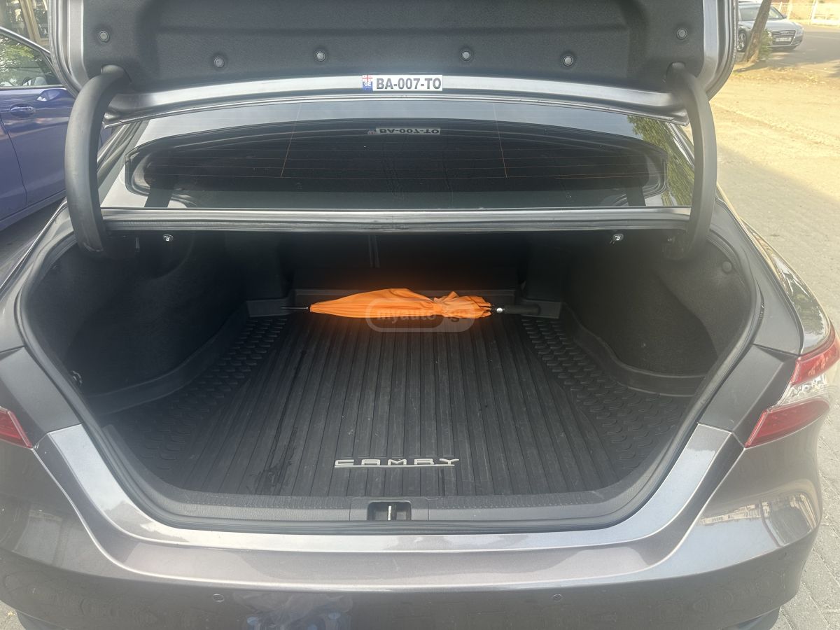 Toyota Camry - фото 9