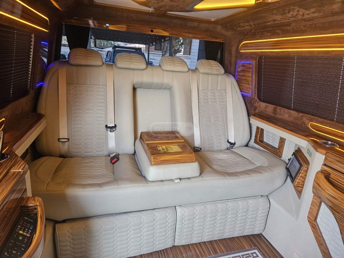 Volkswagen Transporter — миниатюра 2