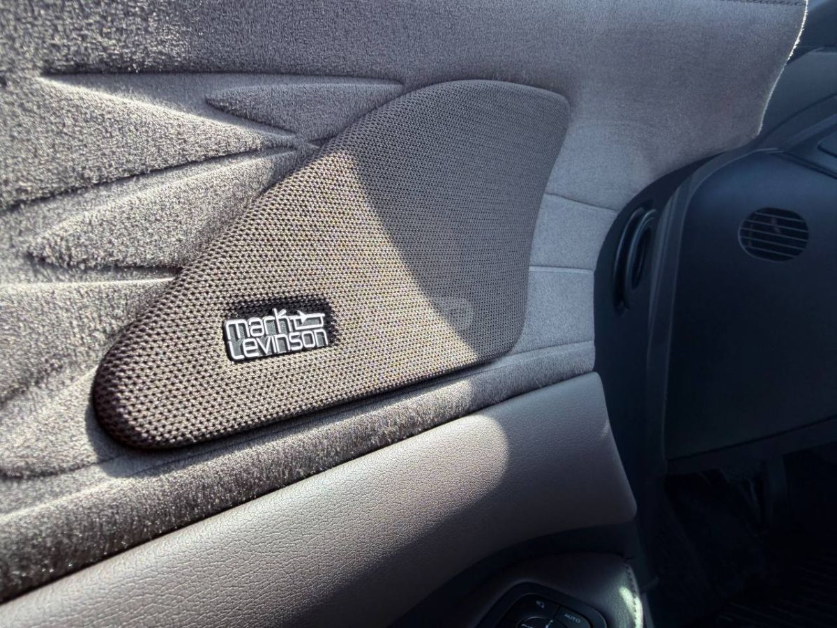 Lexus Executive — миниатюра 15