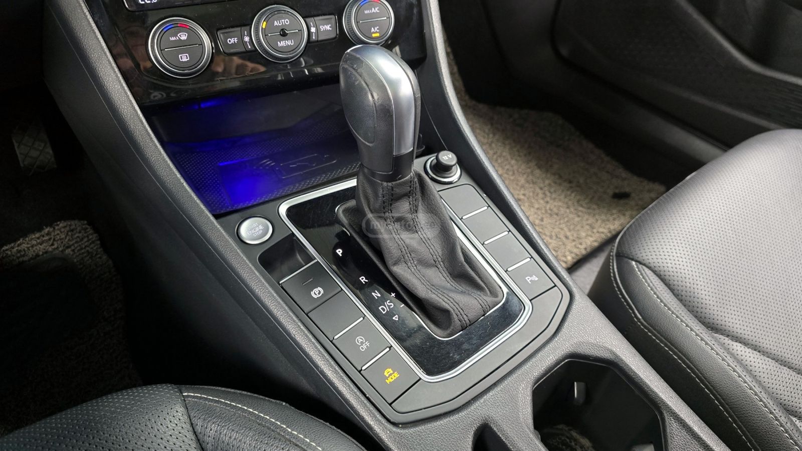 Volkswagen Jetta - фото 11