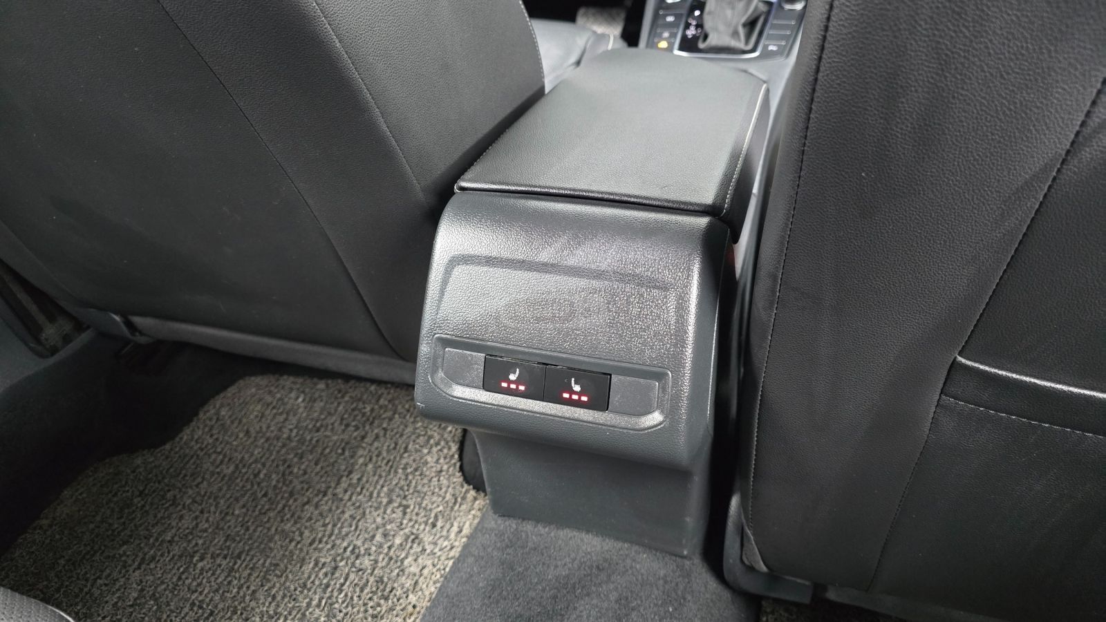 Volkswagen Jetta - фото 15