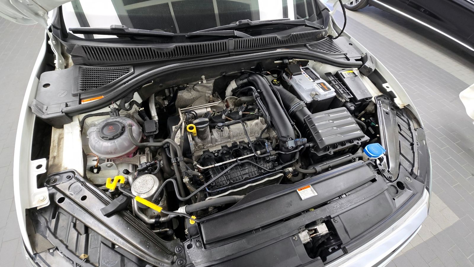 Volkswagen Jetta - фото 8