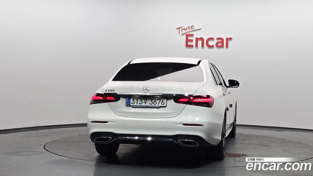 Mercedes-Benz E53 AMG 2023 — миниатюра 4