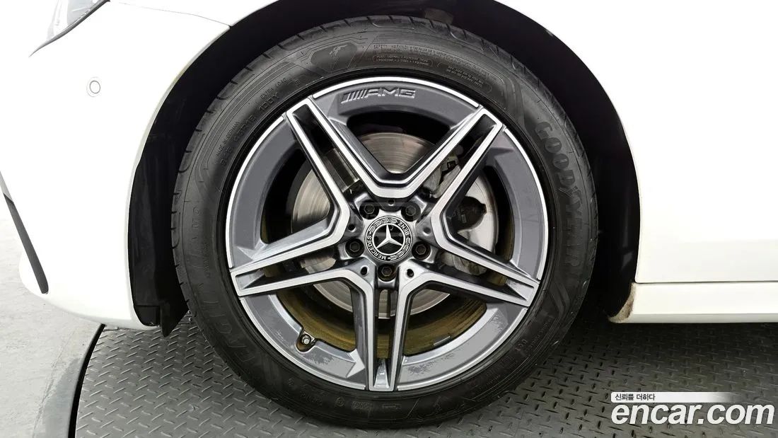 Mercedes-Benz E53 AMG 2023 — миниатюра 5