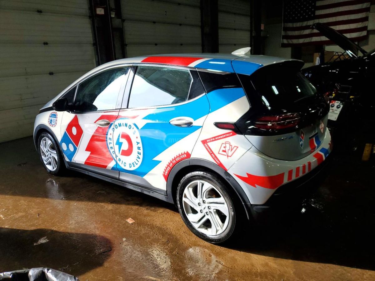 Chevrolet Bolt EV 2023 — миниатюра 2