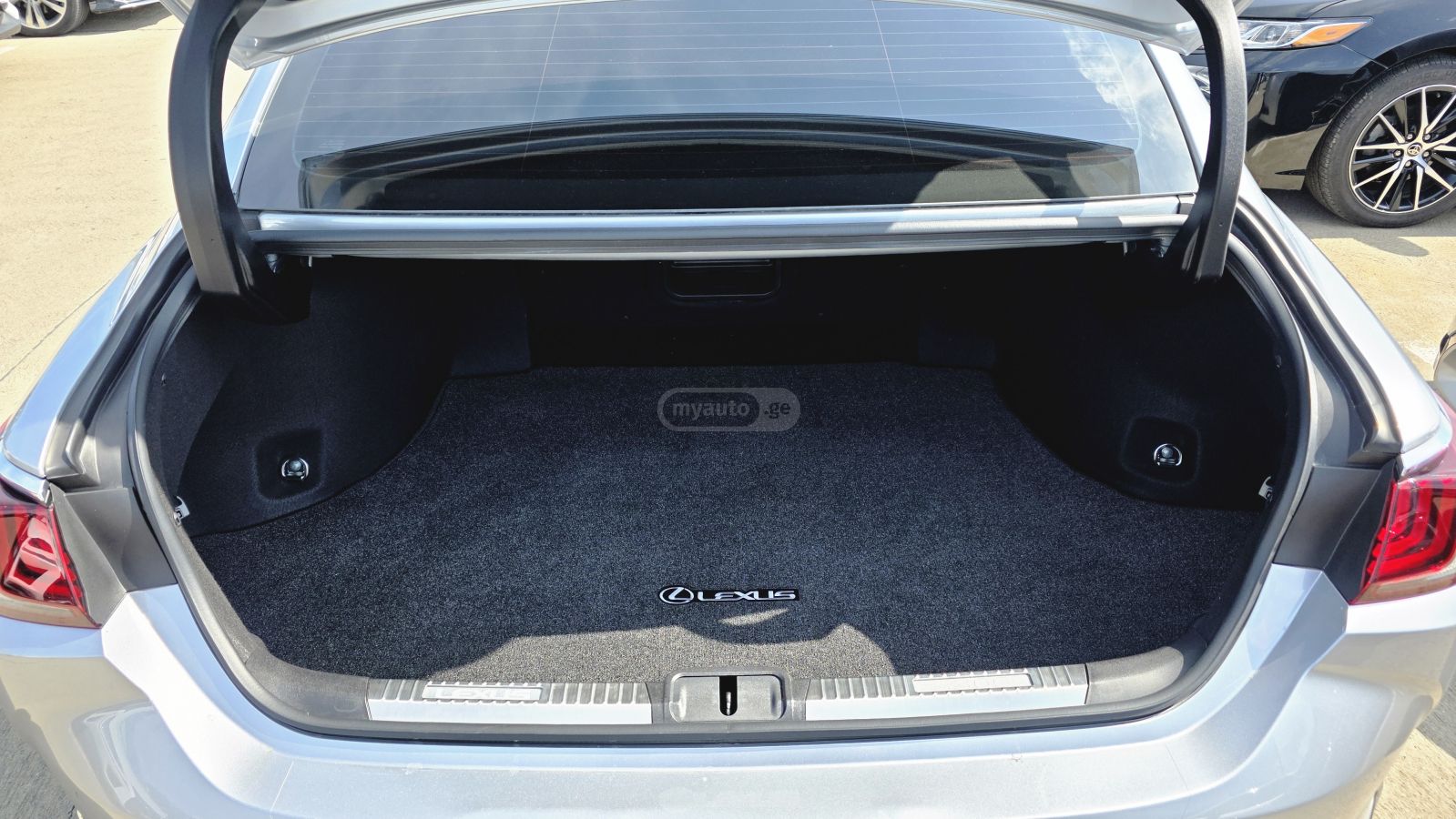 Lexus ES 300 - фото 12