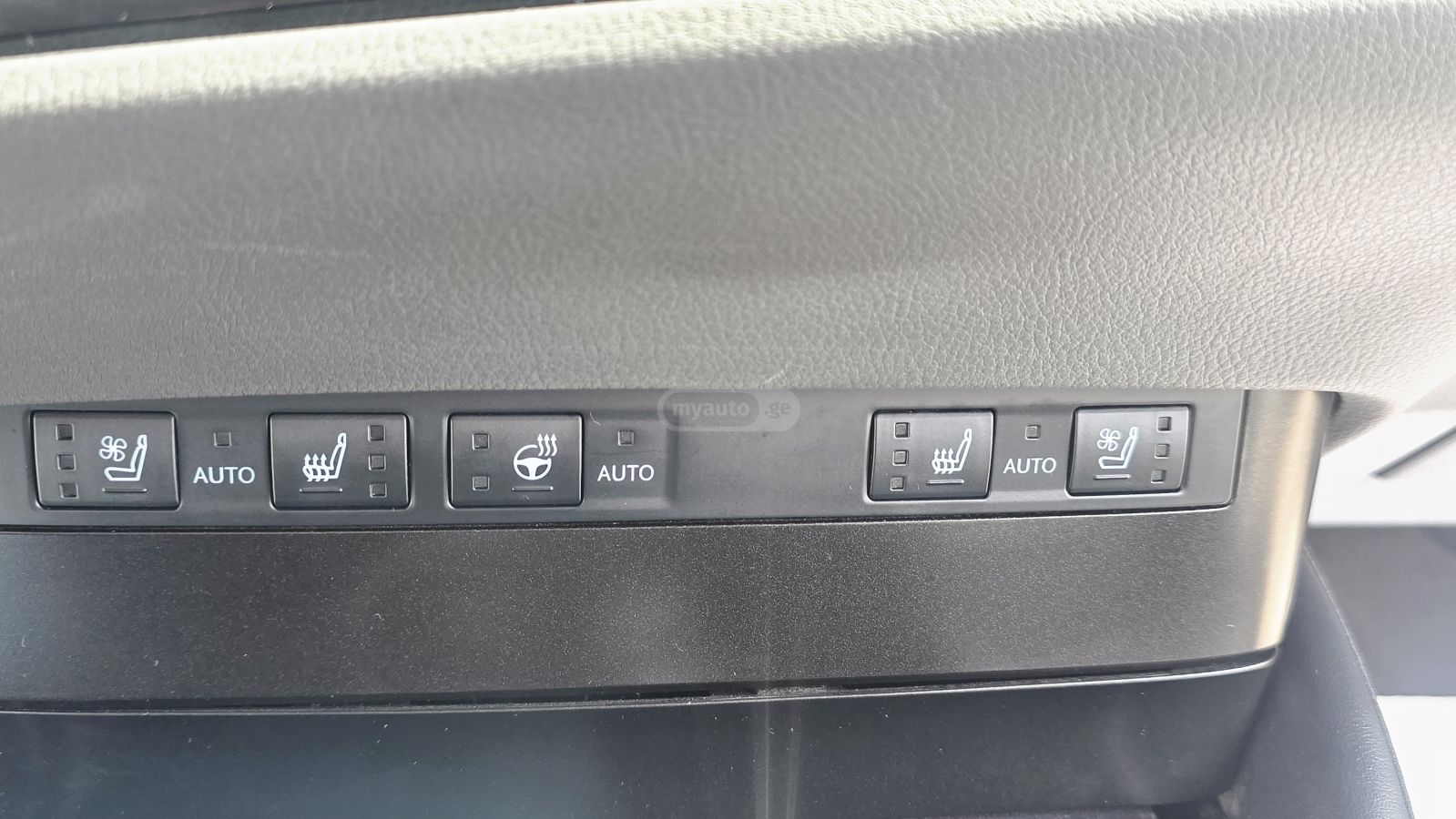 Lexus ES 300 - фото 13