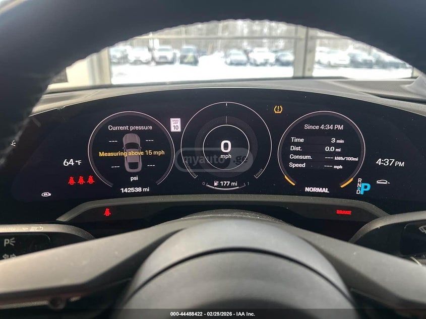 Porsche Taycan 4 S - фото 7