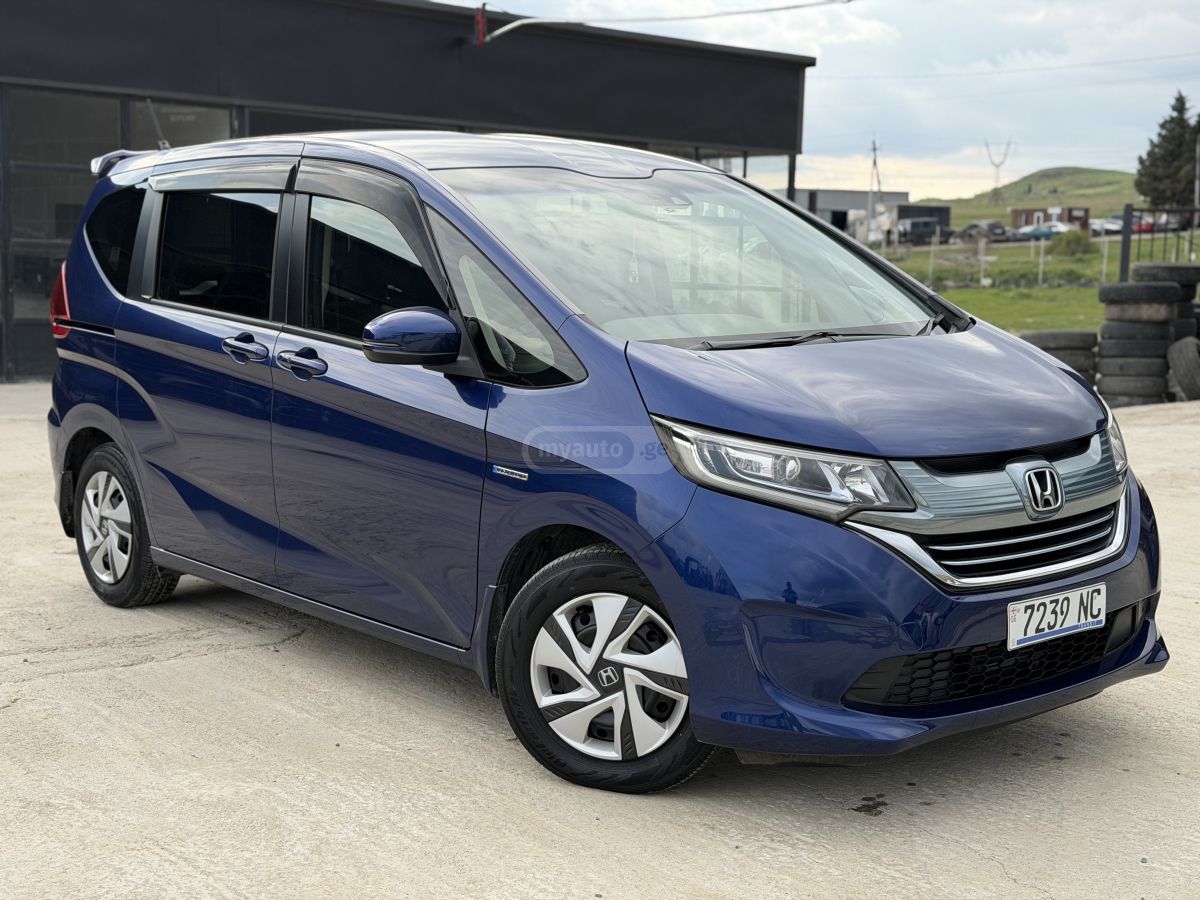 Honda Freed - фото 1