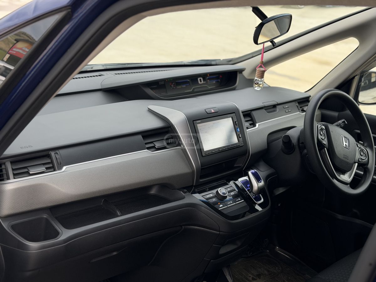 Honda Freed - фото 8
