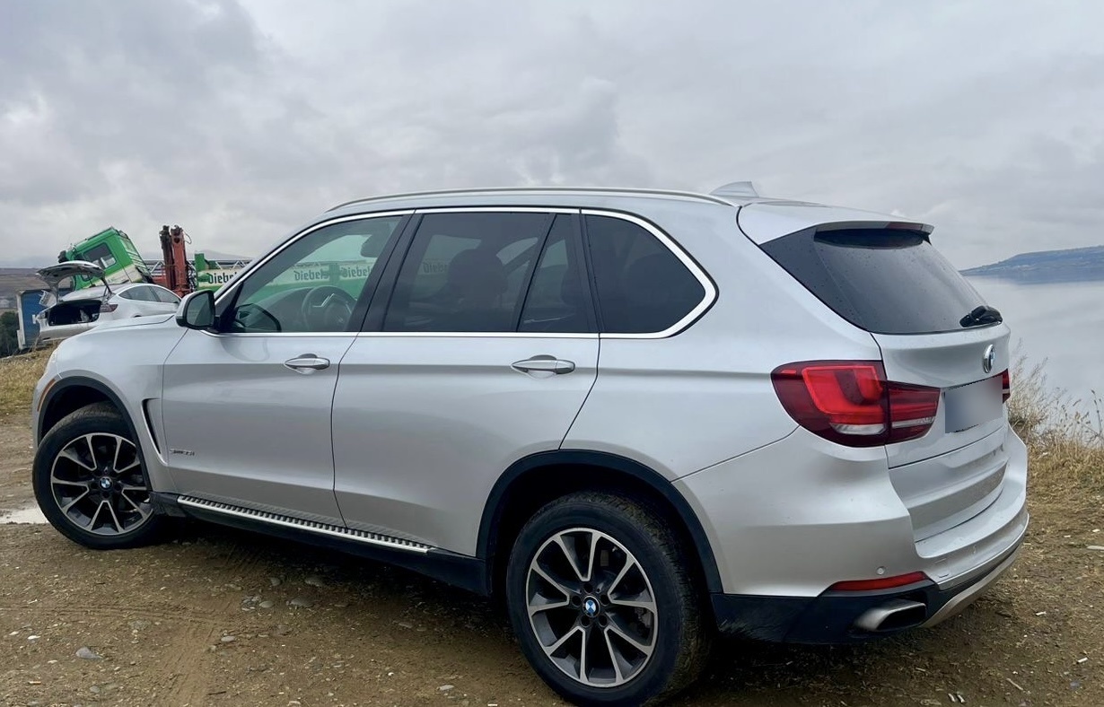 BMW X5 - фото 2