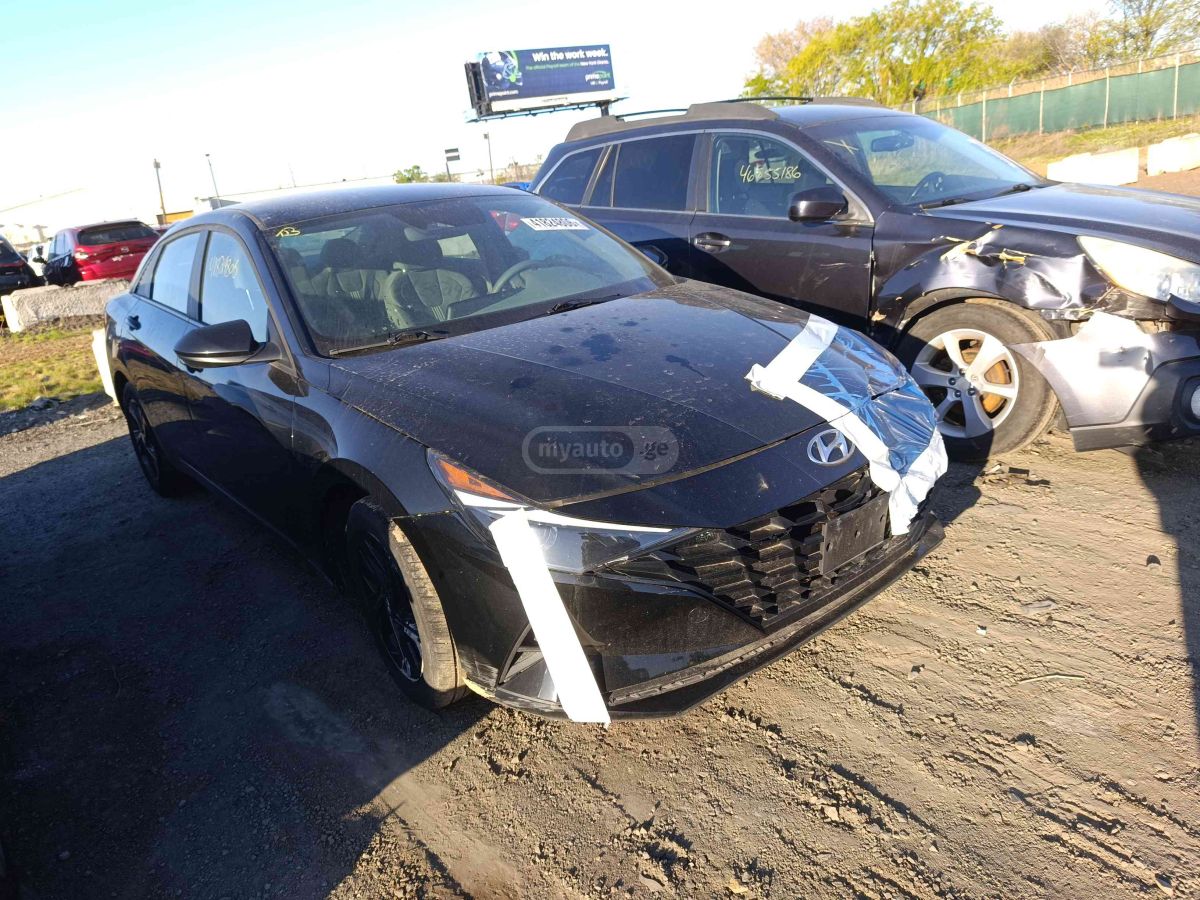 Hyundai Elantra - фото 13