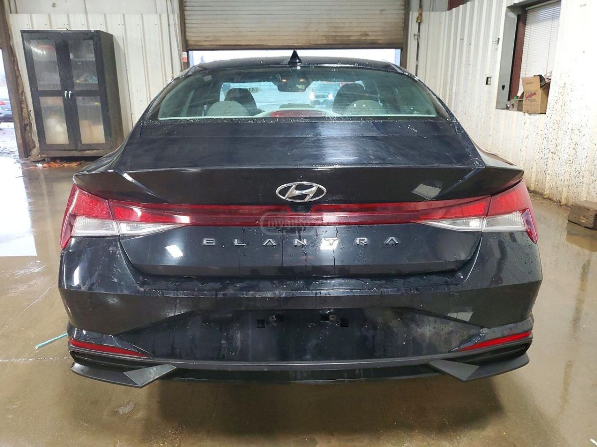 Hyundai Elantra - фото 15