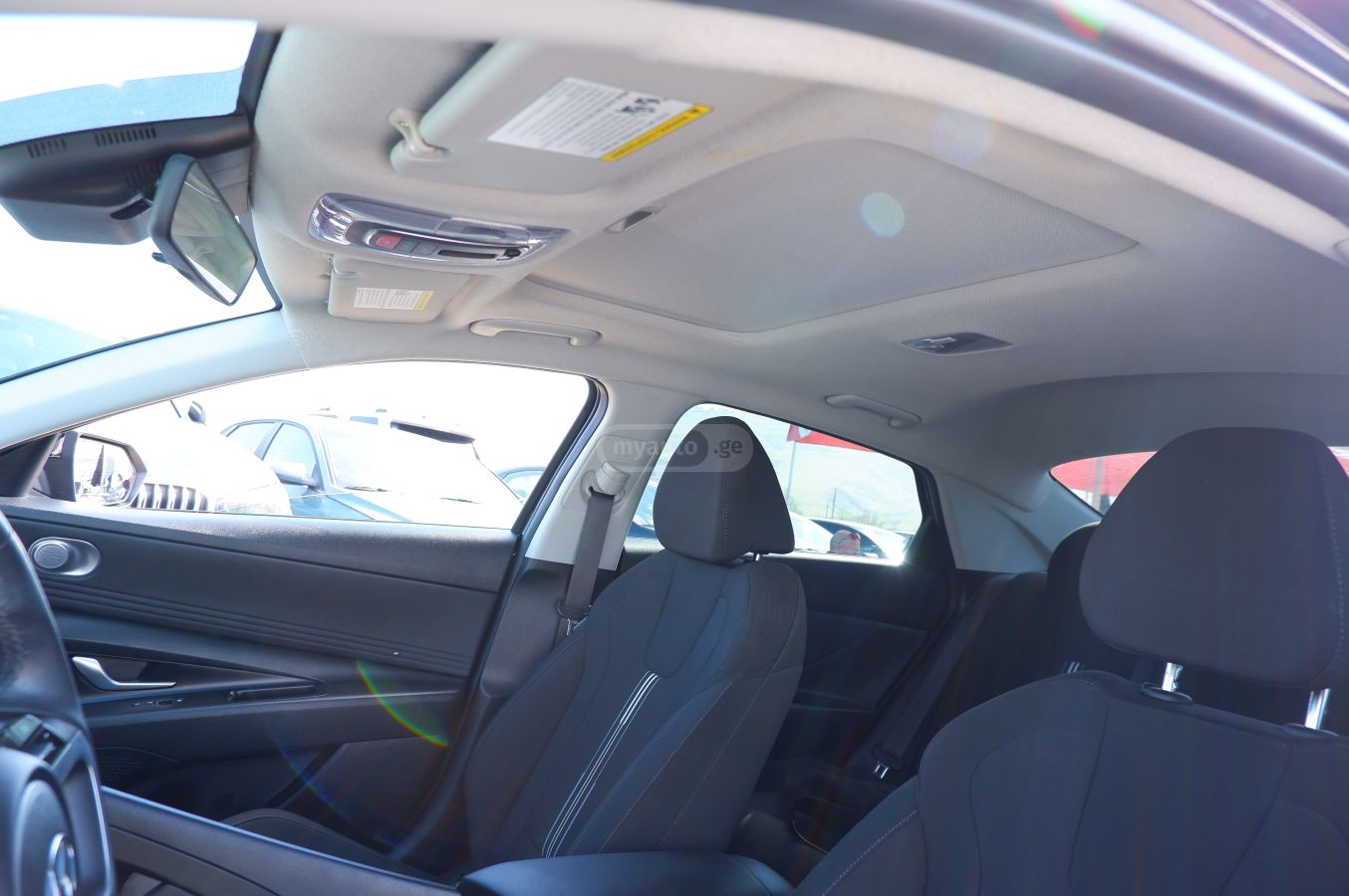 Hyundai Elantra - фото 14