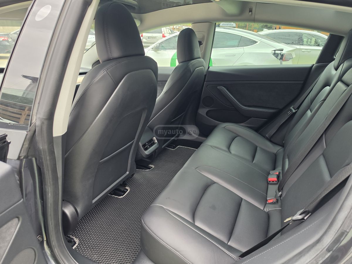 Tesla Model 3 - фото 7