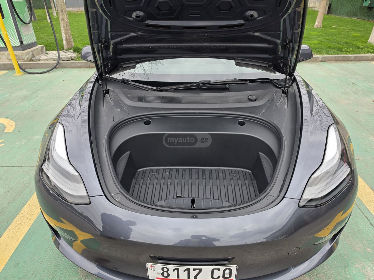 Tesla Model 3 - фото 9