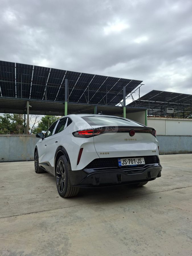 Volkswagen ID. Unyx 2025 — миниатюра 2