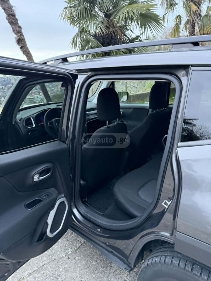 Jeep Renegade - фото 8