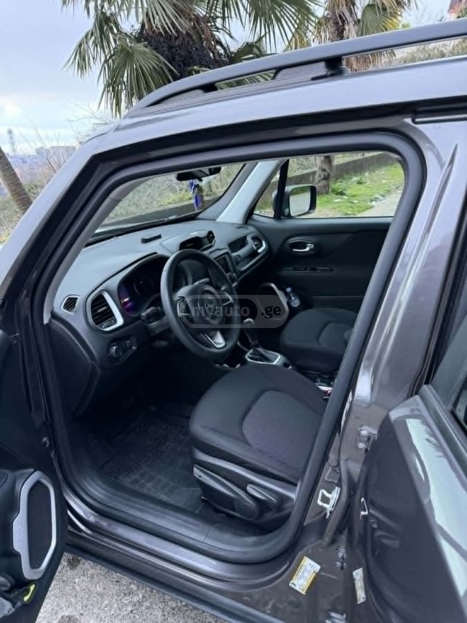 Jeep Renegade - фото 9
