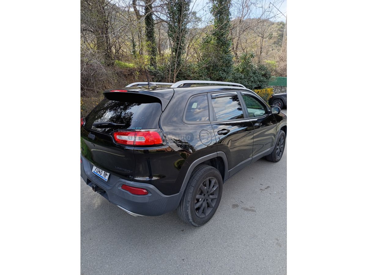 Jeep Cherokee - фото 10