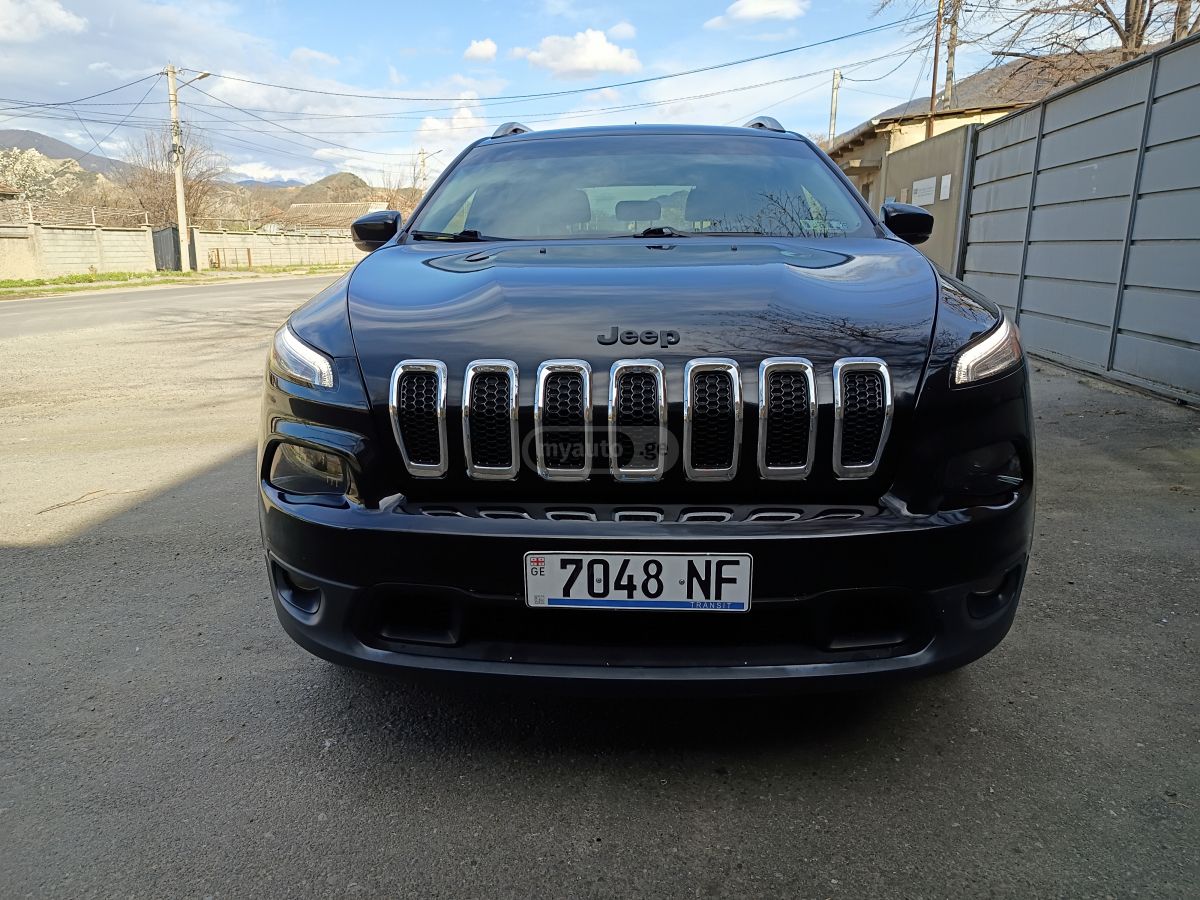 Jeep Cherokee - фото 4