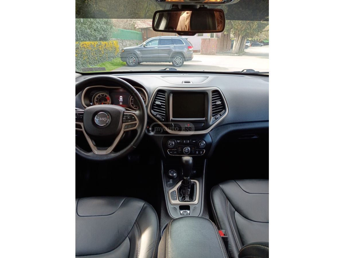 Jeep Cherokee - фото 6