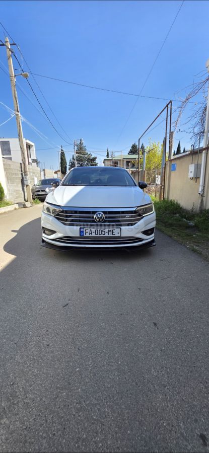 Volkswagen Jetta - фото 1