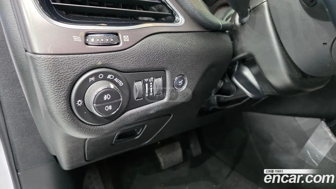 Jeep Cherokee - фото 9