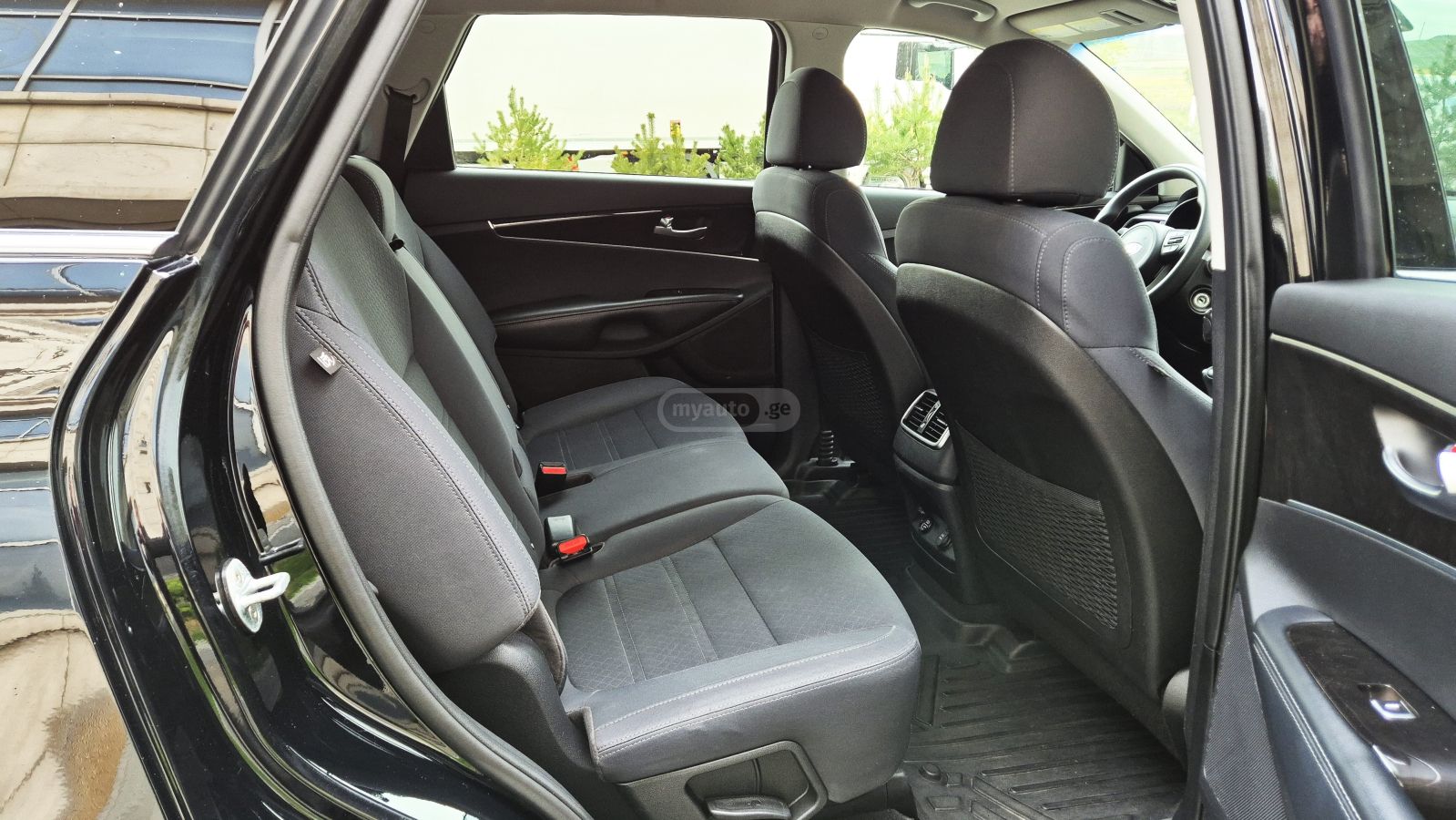 Kia Sorento - фото 10