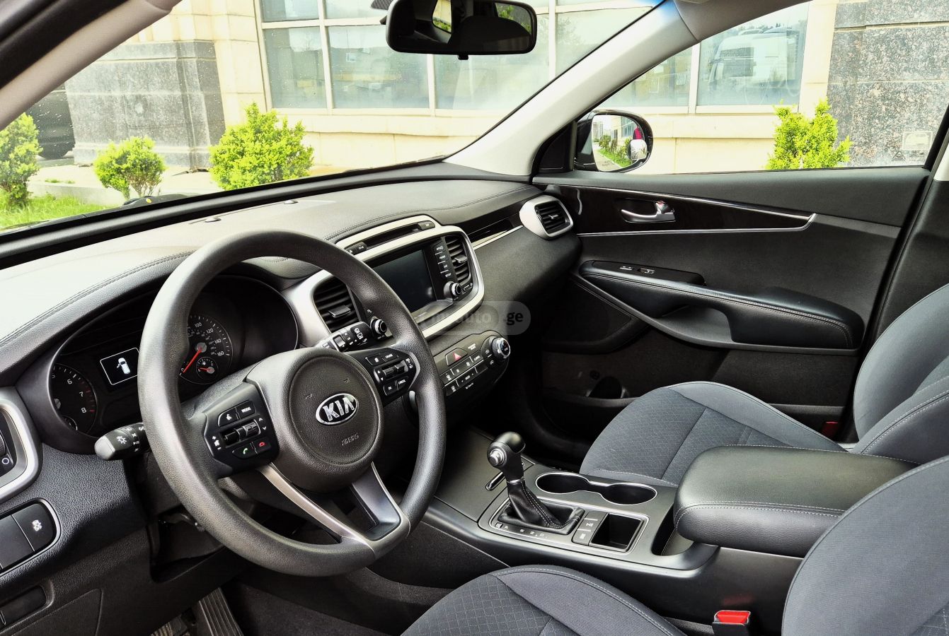 Kia Sorento - фото 9