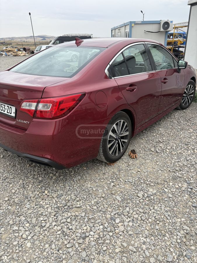 Subaru Legacy - фото 1