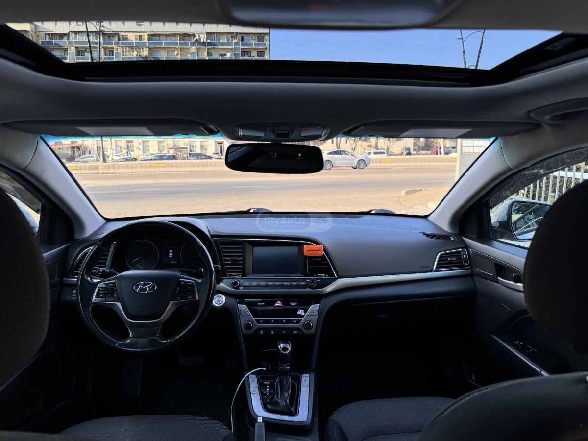 Hyundai Elantra - фото 6