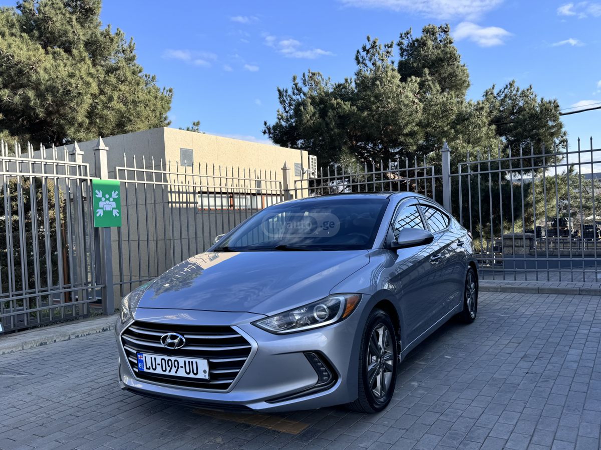 Hyundai Elantra - фото 8