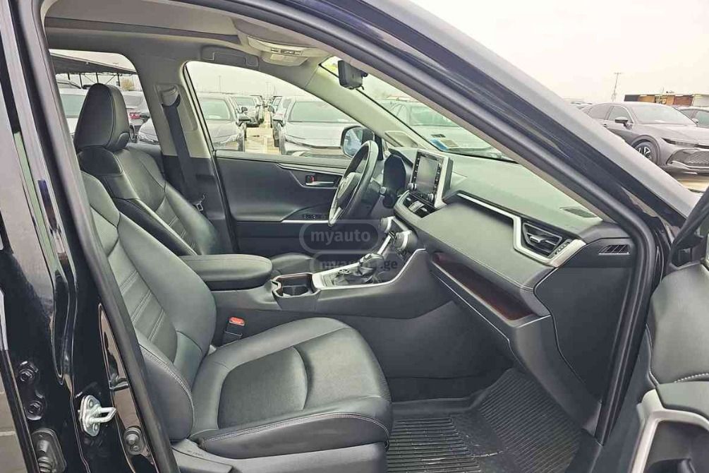 Toyota RAV 4 - фото 12