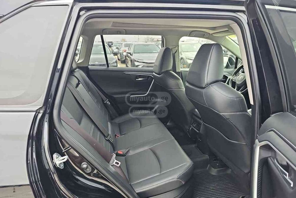 Toyota RAV 4 - фото 15