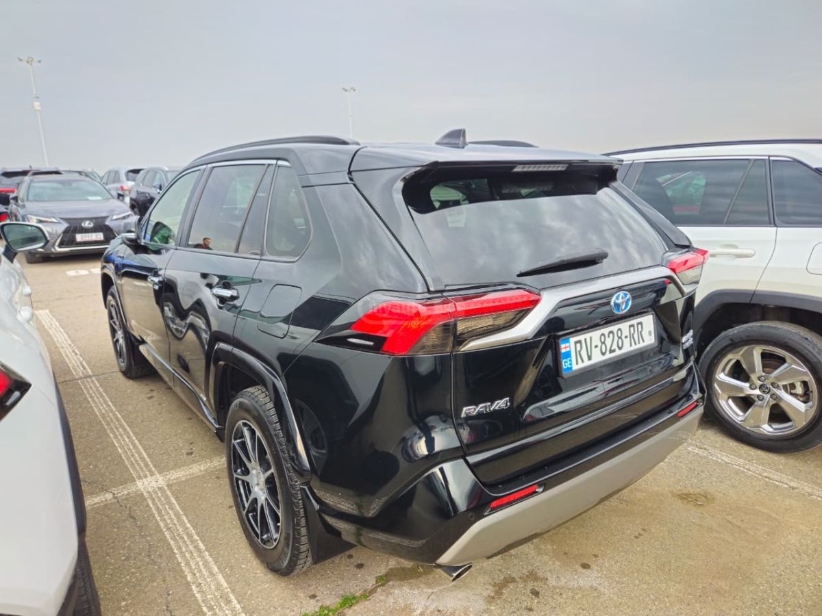 Toyota RAV 4 - фото 5