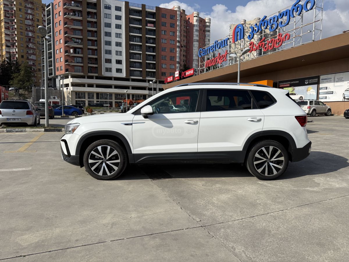 Volkswagen Taos - фото 2