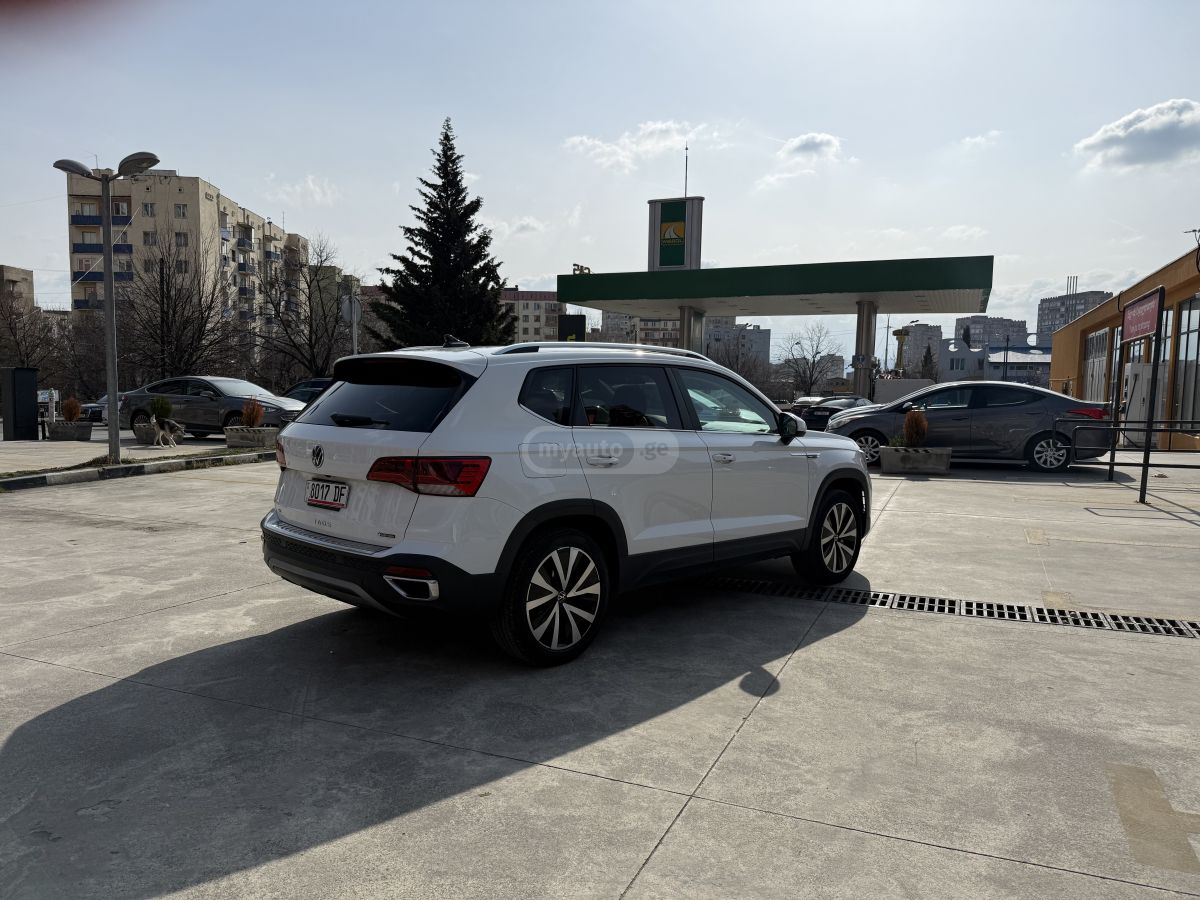 Volkswagen Taos - фото 3