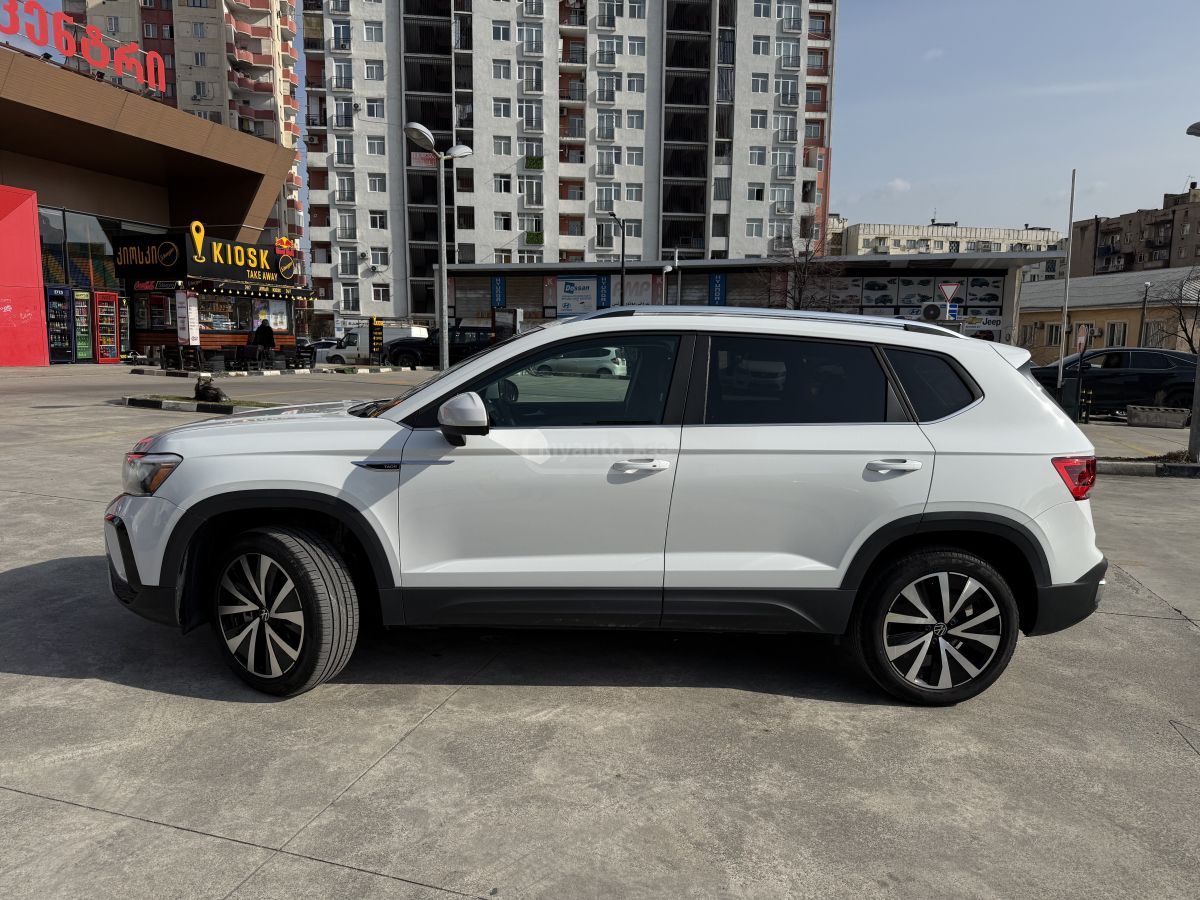 Volkswagen Taos - фото 7