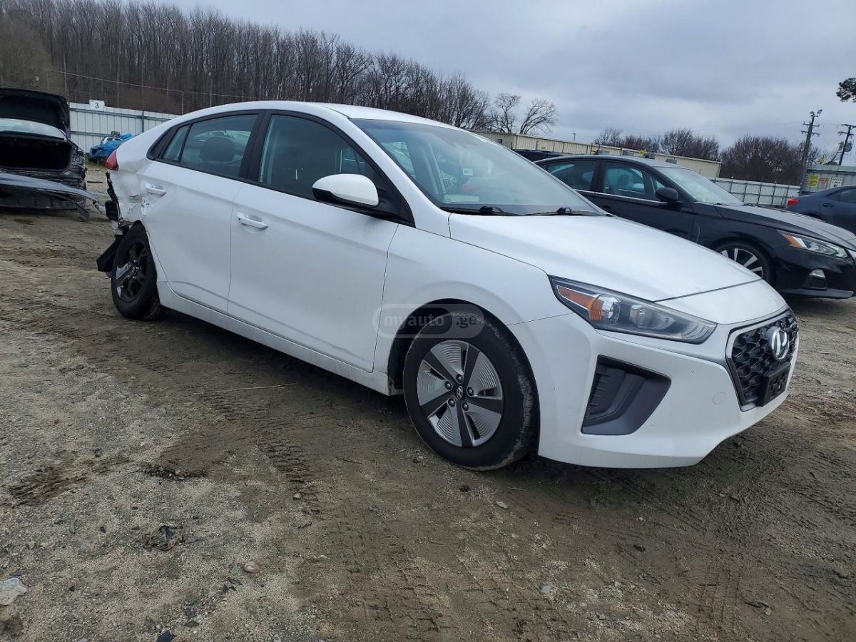 Hyundai Ioniq - фото 2